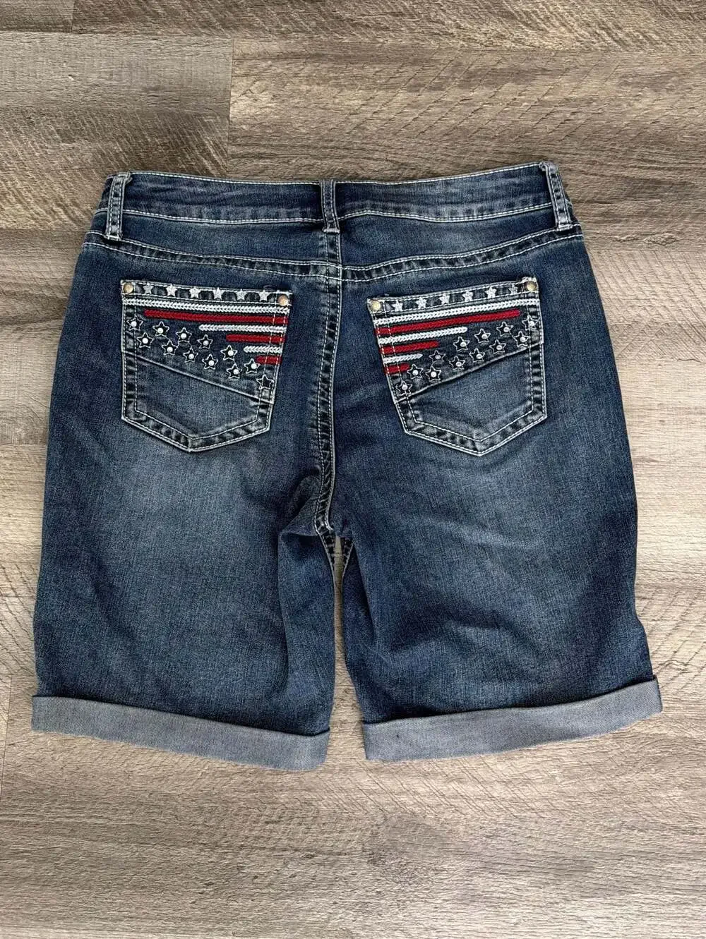 a.n.a Women's Denim Bermuda Shorts Size 8 Stars & Stripes Embroidered Pockets - Picture 2 of 3